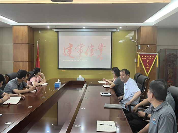 “红色七月 新心向党”活动开展